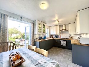 Dining Kitchen- click for photo gallery